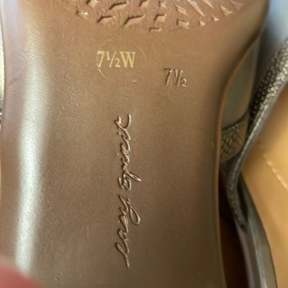 Easy Spirit Mary Jane style 7.5 wide shoe NEW 2 inch heel super comfortable - Picture 6 of 7